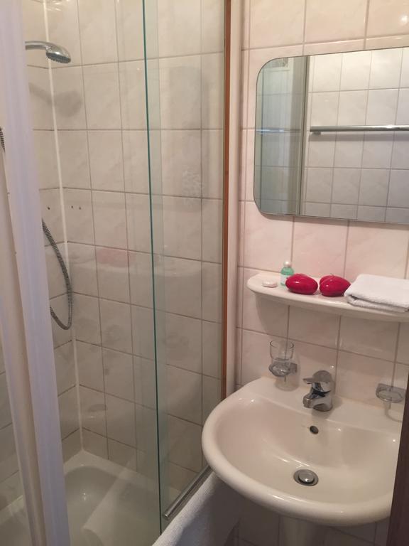 Motels21 Sersheim Room photo
